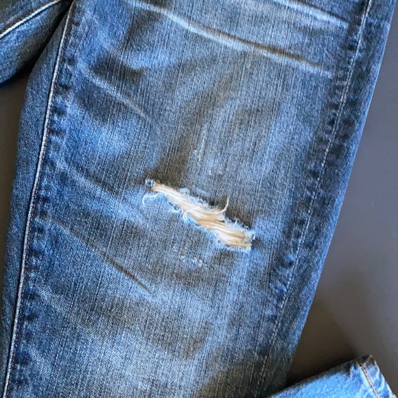 Madewell• Rigid High-Rise Skinny Jeans - Picture 10 of 16